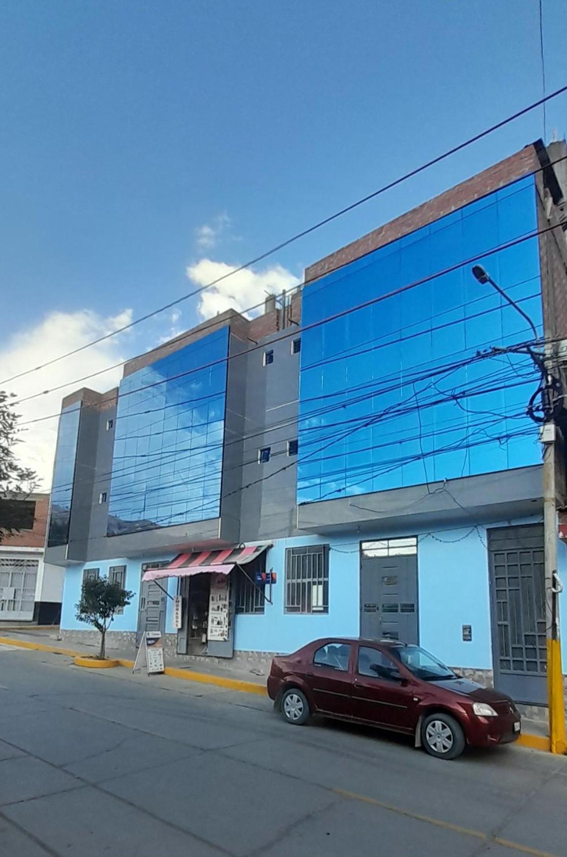 ホテル Hostal Pura Casta Carhuaz エクステリア 写真