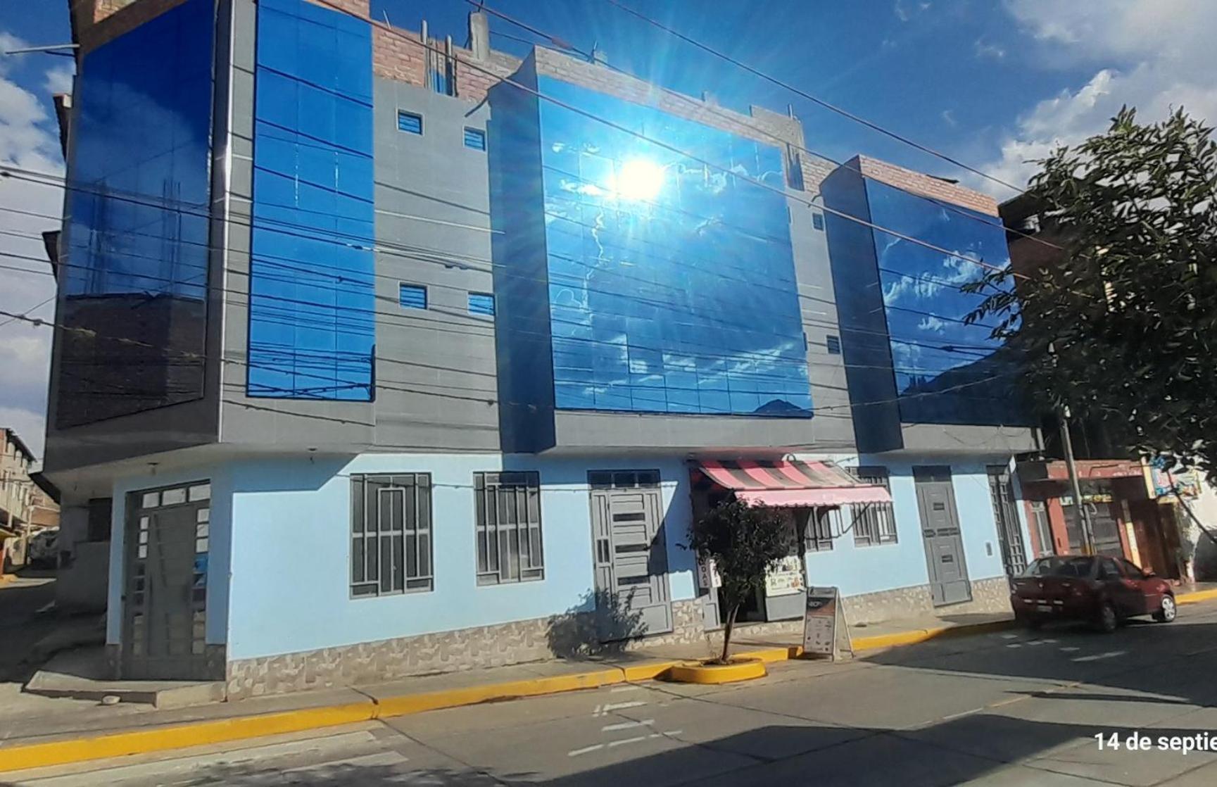 ホテル Hostal Pura Casta Carhuaz エクステリア 写真